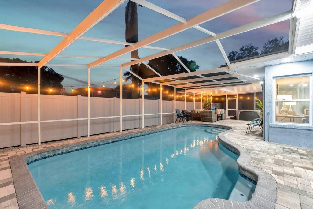 Paradise By The River-Hottub/Pool-Near Beaches 布雷登顿 外观 照片