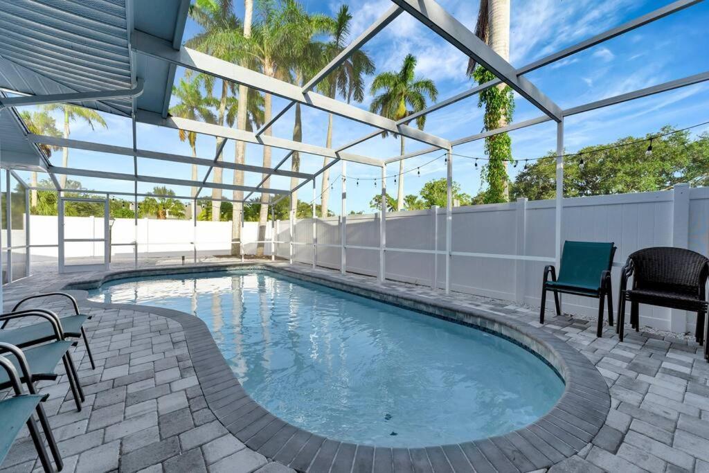 Paradise By The River-Hottub/Pool-Near Beaches 布雷登顿 外观 照片